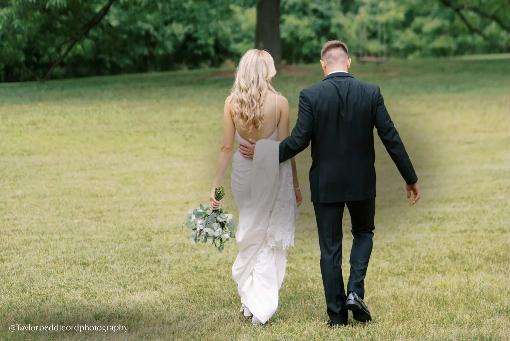 Photo of the real bride and groom - Desktop Image