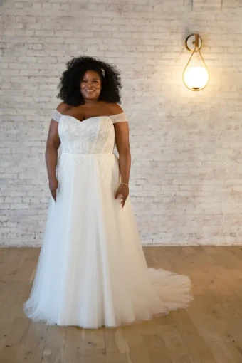 Stella York 7509 #2 (IV-BC) Ivory Lace and Tulle over Biscotti Gown thumbnail