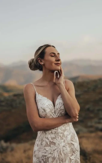 All Who Wander Bowie #1 default iv/rum thumbnail