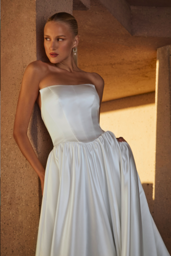 Casablanca Bridal Jovienne #1 default Diamond White thumbnail